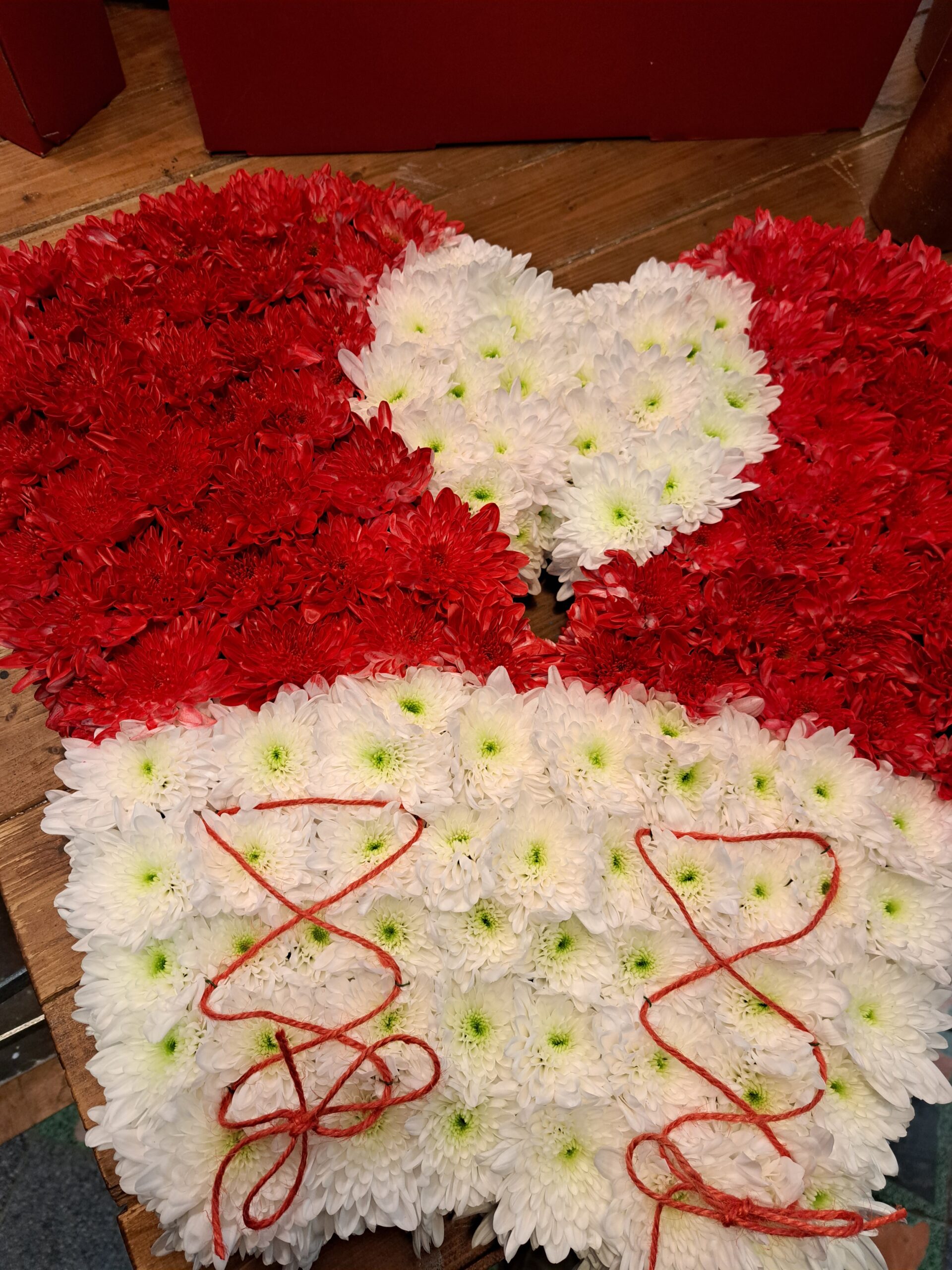 Boxing gloves funeral tribute